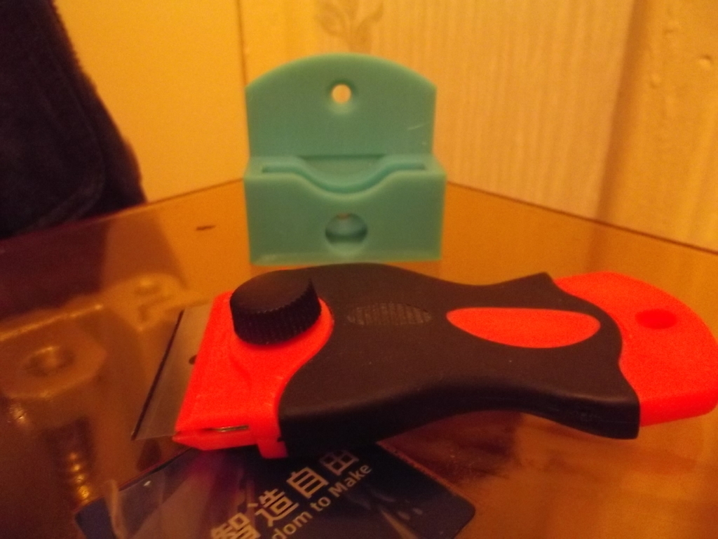 Free 3D file Scraper Cover and Mountng Bracket 🧞‍♂️・3D printable object ...