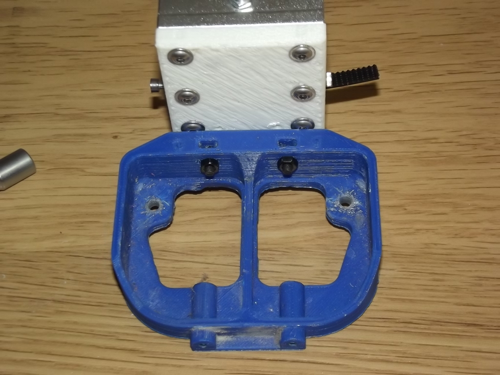 Free STL file X Bracket (SCS 8LUU) 🔧・3D print model to download・Cults