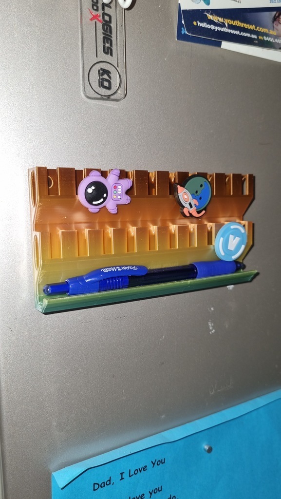 Free 3D file Croc Charm Jibbitz Fridge Pen Holder 🧲・3D