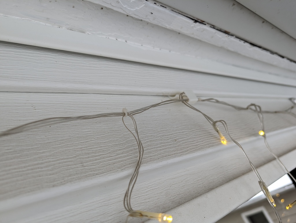 Free 3D file Vinyl siding light clip 🎄・3D printing template to download