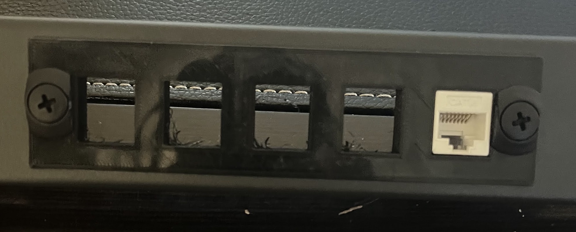 Free STL file 1U Rack Mount Keystone Jacks Raspberry PI・3D printer