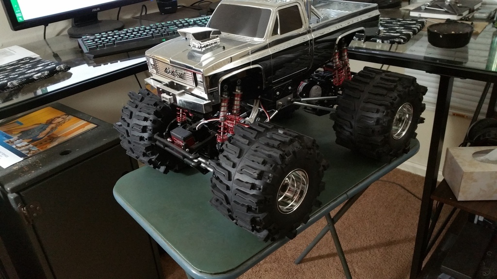 Archivo 3D gratis clodbuster servo mount・Objeto para impresora 3D para