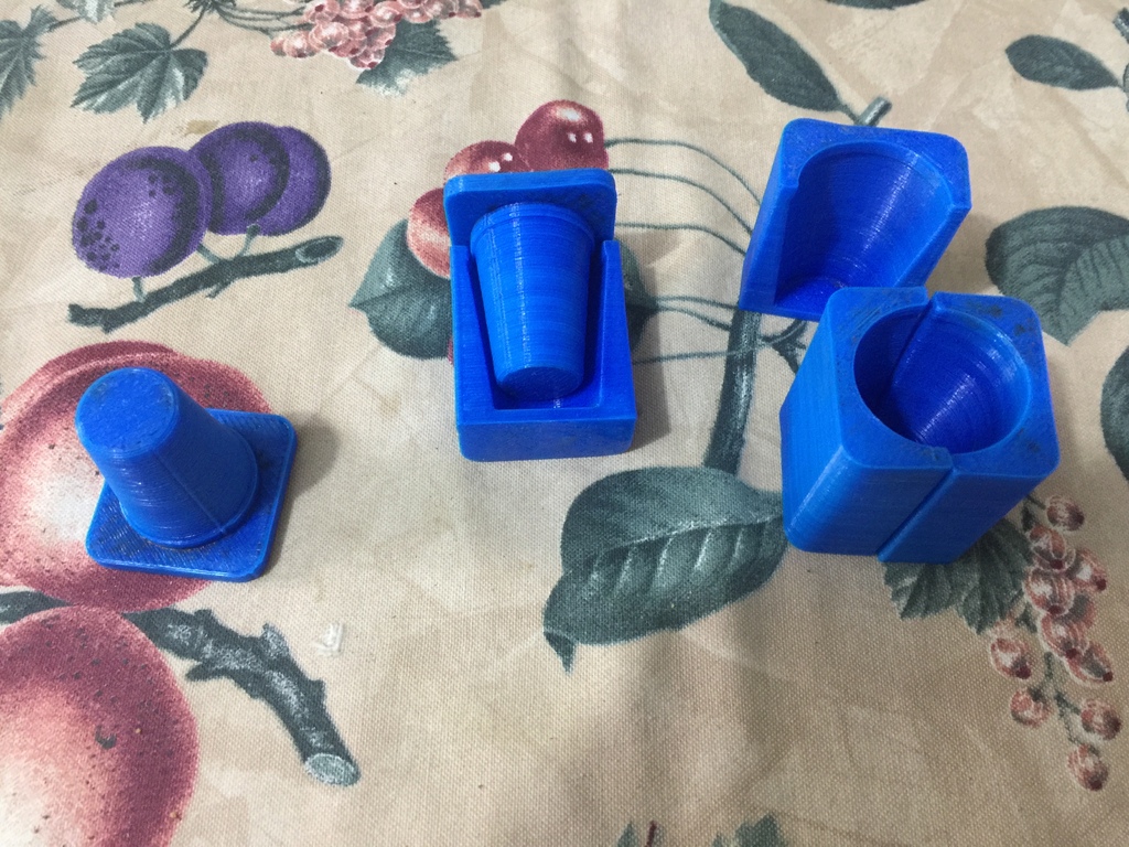 Free 3D file Mold for chocolate shot・3D printer model to download・Cults