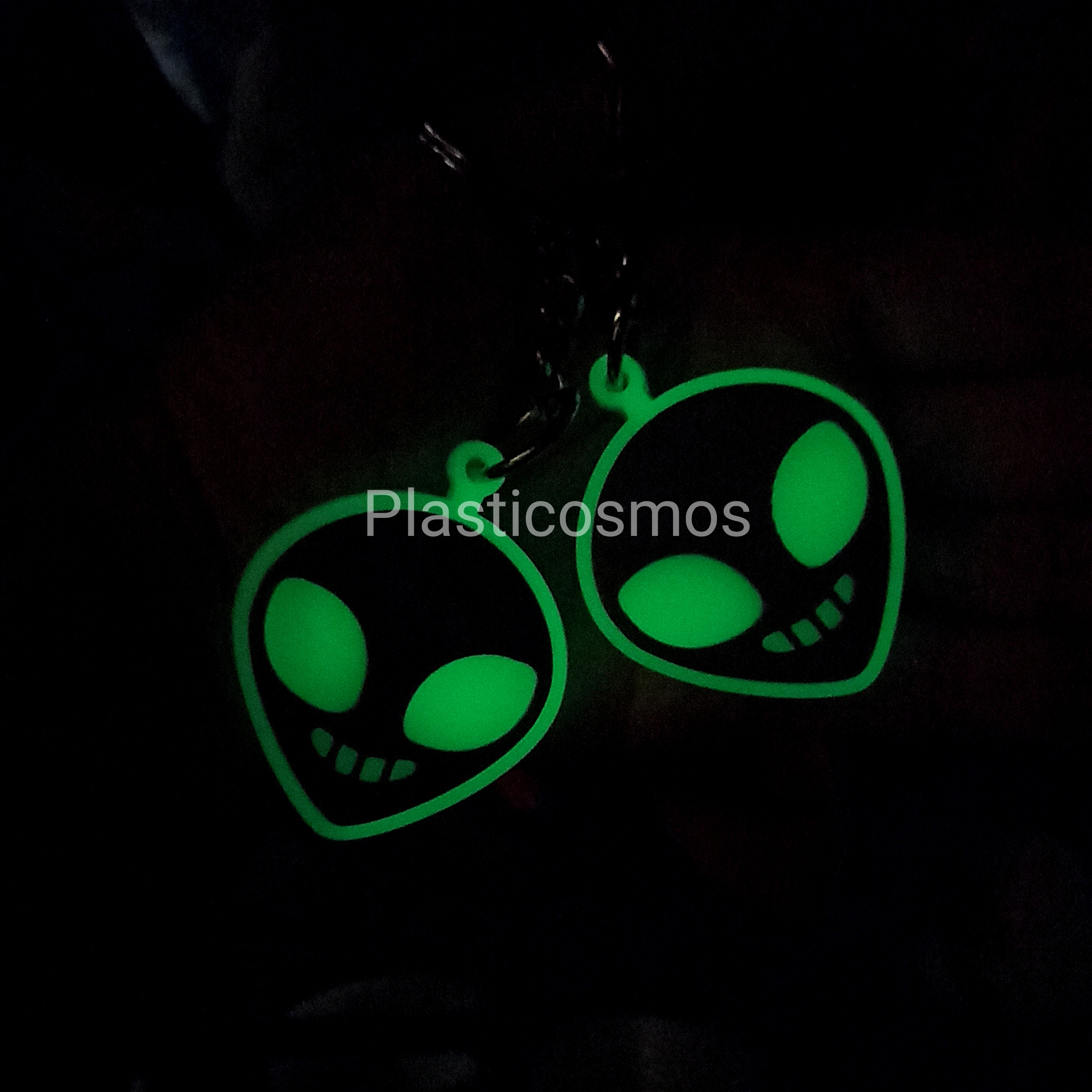 STL file ALIEN KEYCHAIN 👽・Design to download and 3D print・Cults