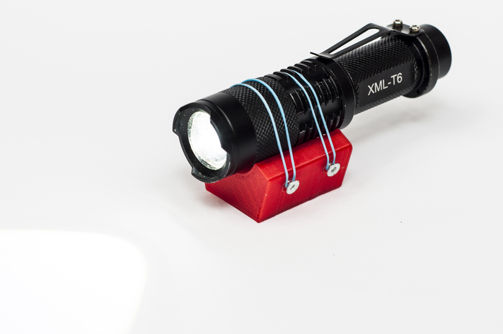 Free 3D file Tripod flashlight holder・3D printable object to download・Cults