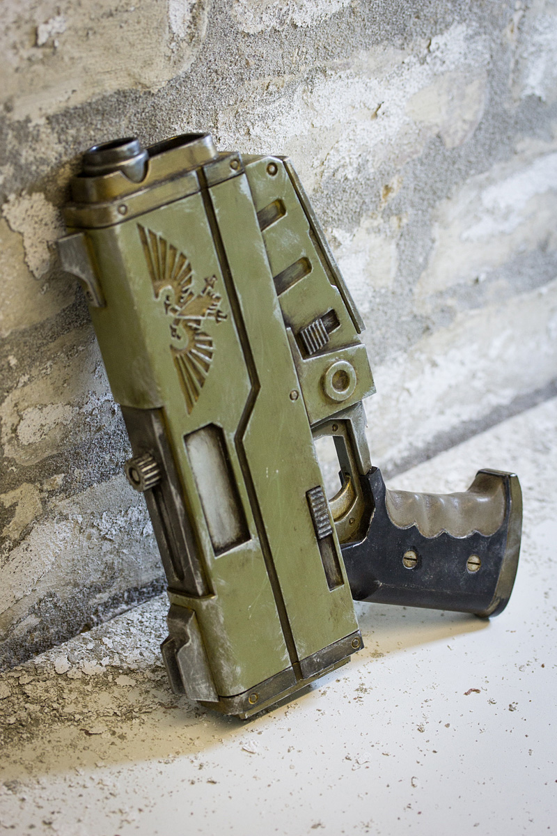 STL file War Hammer 40 K Handgun 🔨・Model to download and 3D print・Cults