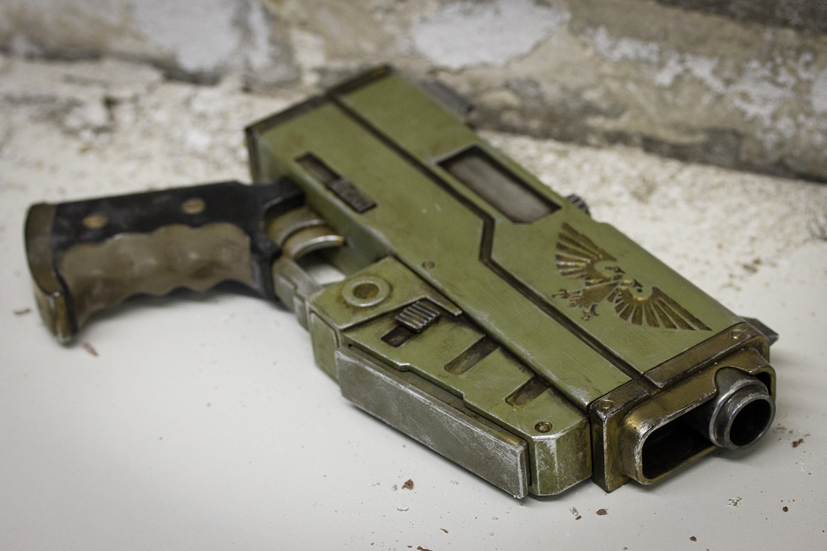 STL file War Hammer 40 K Handgun 🔨・Model to download and 3D print・Cults