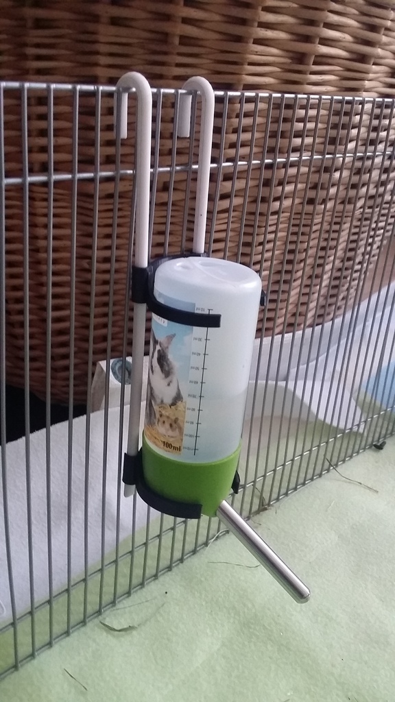 Free 3D file Rodent water bottle variable holding clamp 44 / 59mm・3D print design to download・Cults