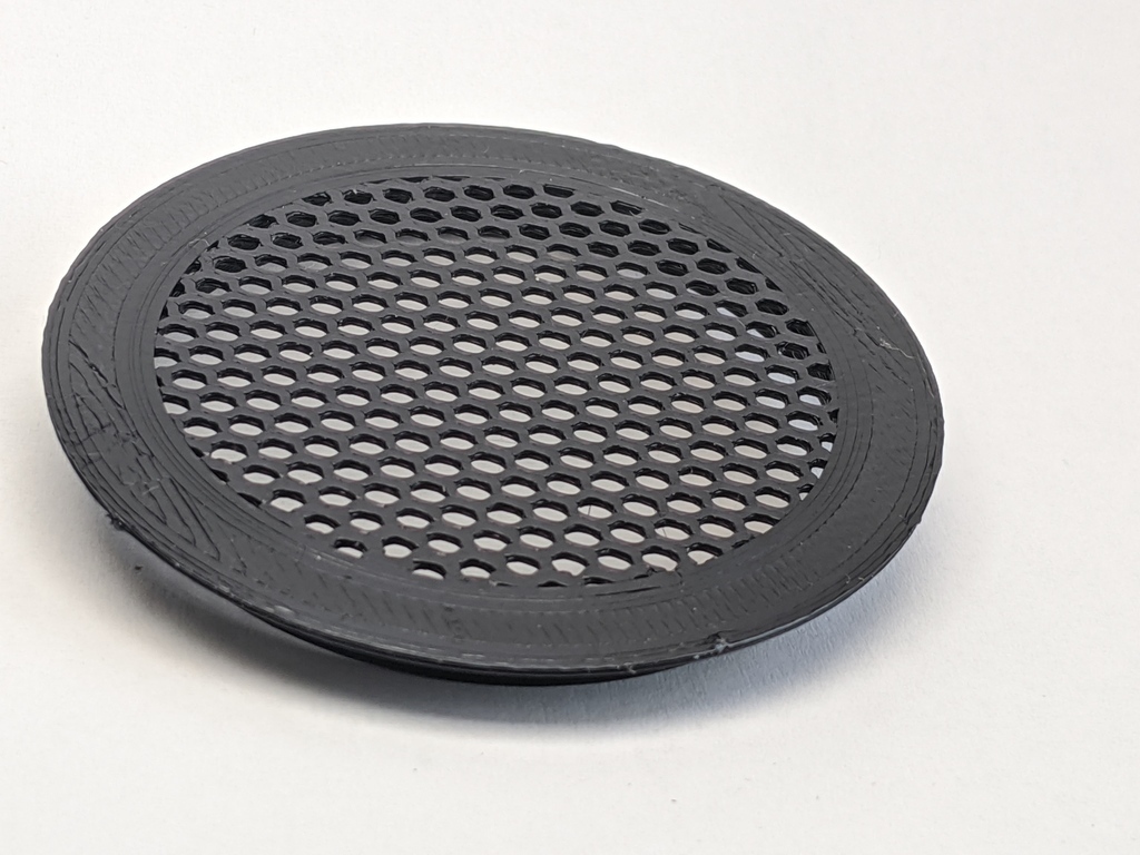 Free 3D file 50mm vent for vivarium 5mm deep 🦎・3D printable design to download・Cults