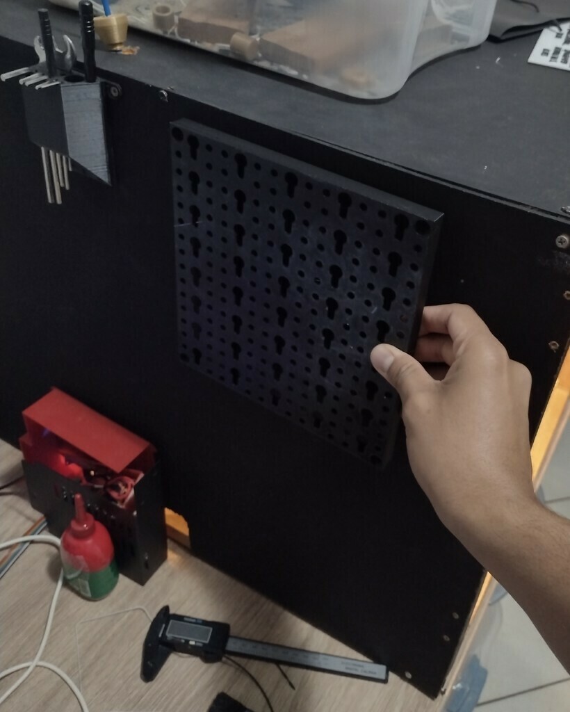 Free 3D file Wall Peg Board 🏢・3D print design to download・Cults