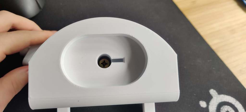 Free 3D file Oculus Quest 2 wall mount (invisible)・3D print design to ...