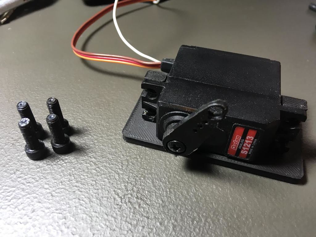 Free 3D file Standard Servo Mounting Bracket・3D printing idea to download・Cults