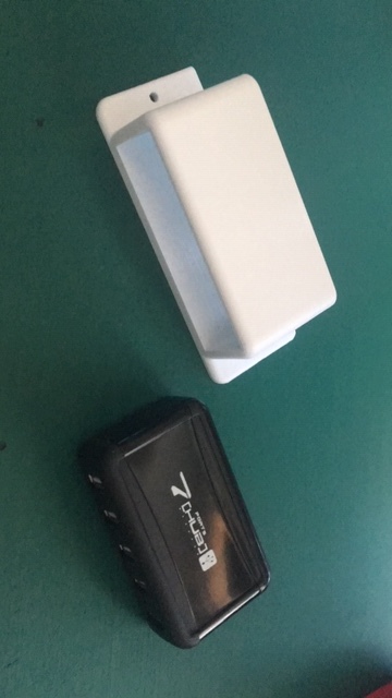 Free 3D file USB Hub Support・3D printable object to download・Cults