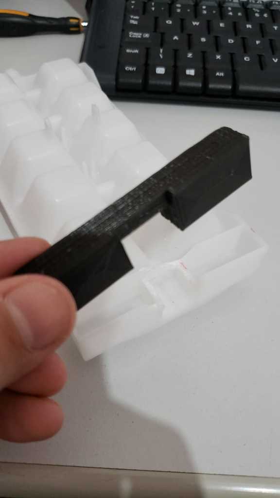 Archivo 3D gratis SS72X Pieza de reparación del molde de hielo del