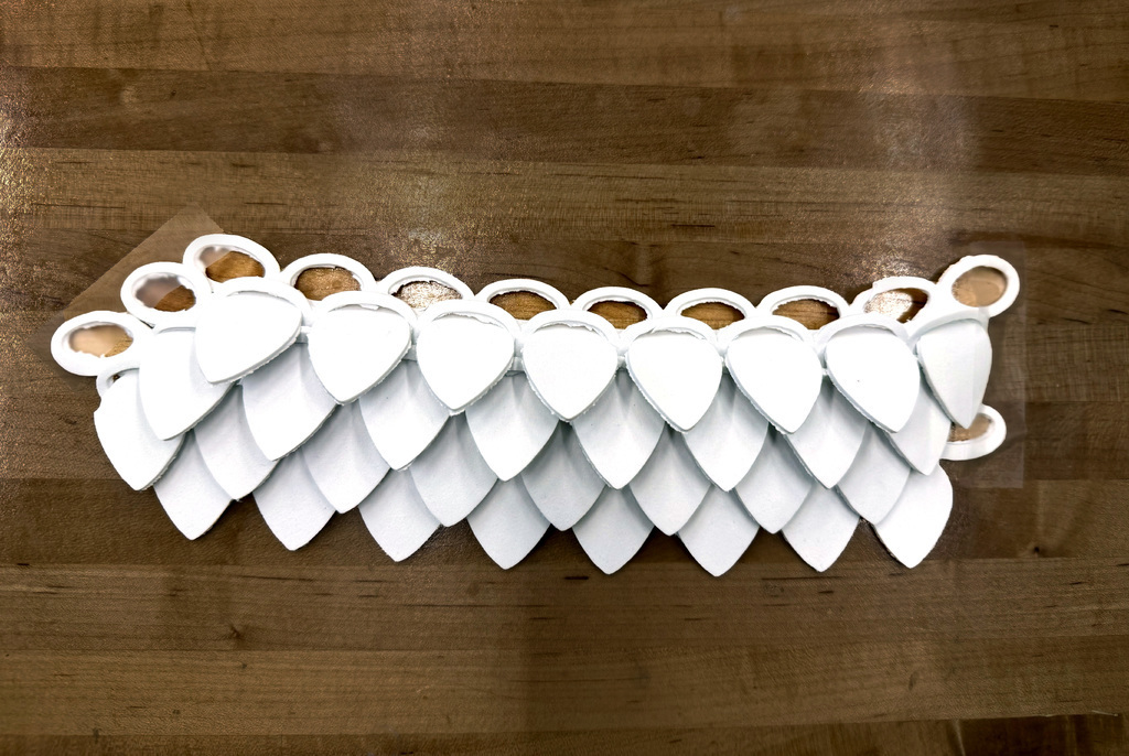 Free 3D file EVA Foam overlapping scale mail pattern 🎭・3D printer model ...