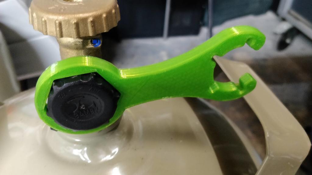 Free 3D file Propan regulator and tank wrench・3D printer design to download・Cults