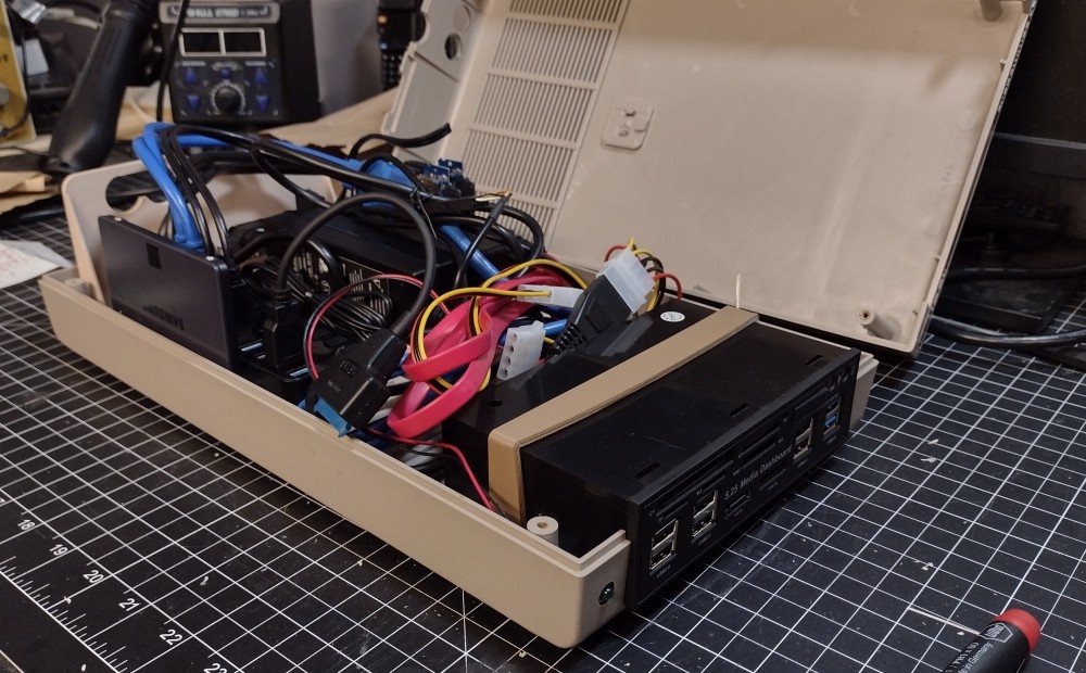 Fichier 3D gratuit C1541x Media Module | Commodore 1541 Impostor・Design ...