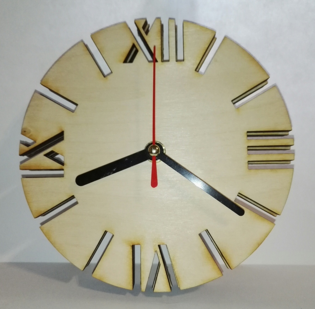 Free 3D file Wooden clock lasercut・Object to download and to 3D print