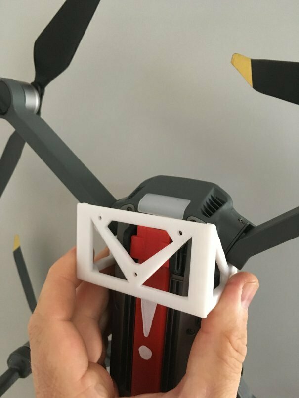 Free 3D file DIJ Mavic Pro / Mavic 2 Pro wall mount・3D printable model to download・Cults