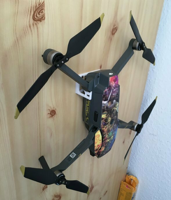 Free 3D file DIJ Mavic Pro / Mavic 2 Pro wall mount・3D printable model to download・Cults