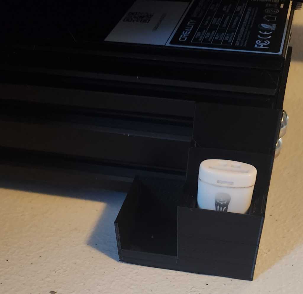 Free 3D file USB and SD card holder mountable to 3d printer 💾・3D