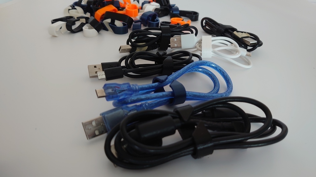 Free STL file Cable Clip・Model to download and 3D print・Cults