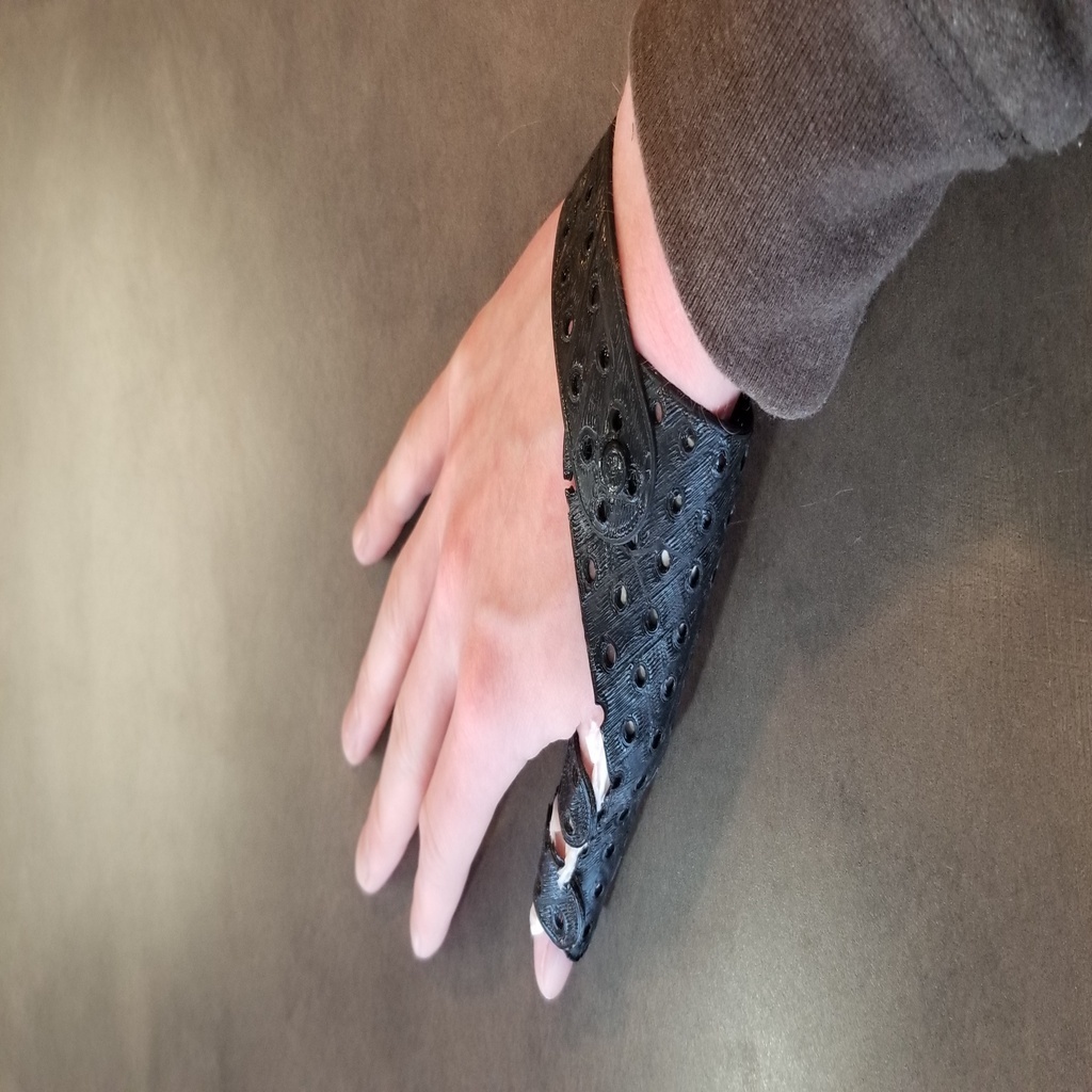 Free 3D file Parametric Thumb Splint・3D print design to download・Cults