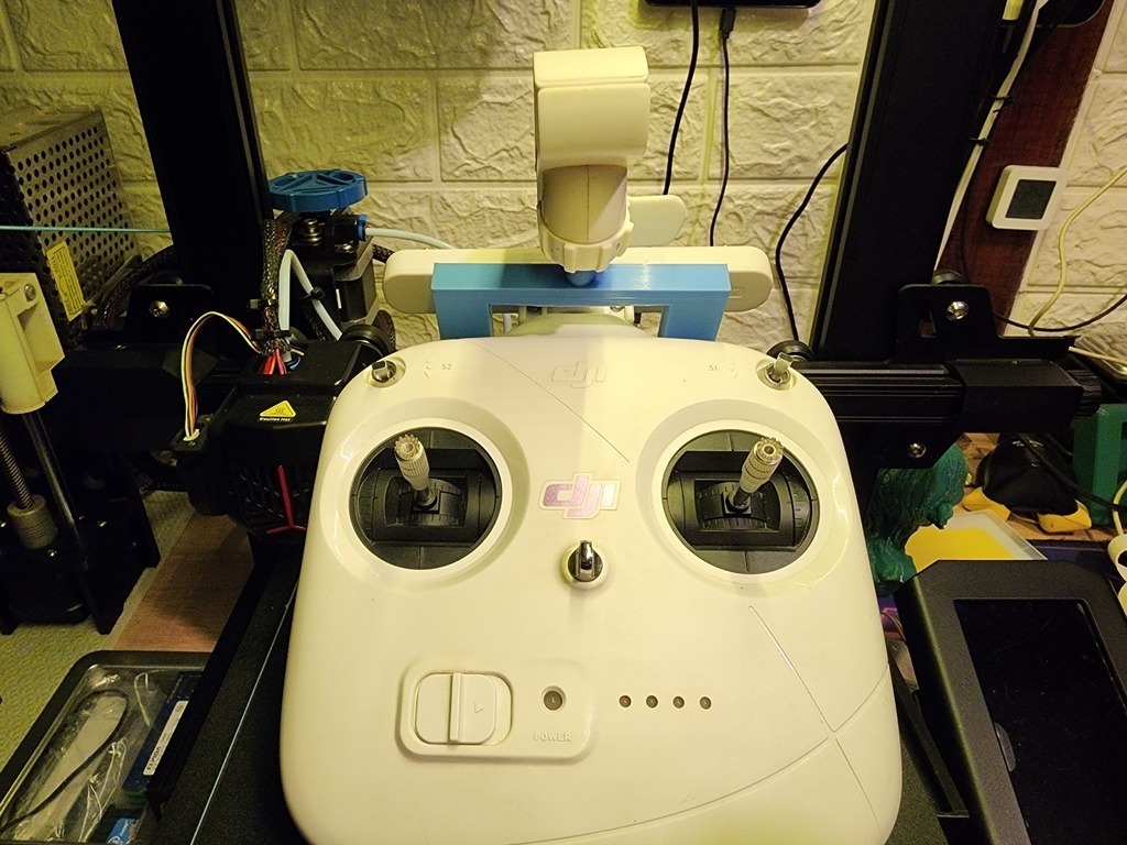 Free 3D file DJI Phantom 3 controller phone mount for range extender 📞 ...