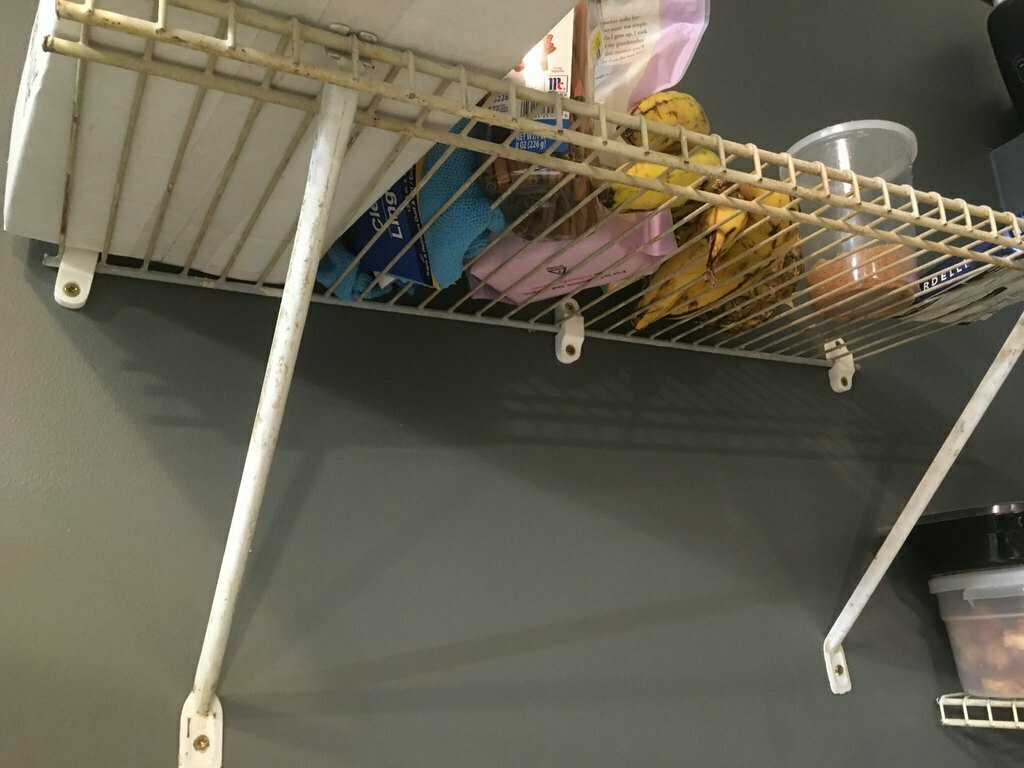 Free STL file Wire Shelf Wall Bracket Replacement. Two Screws, Very