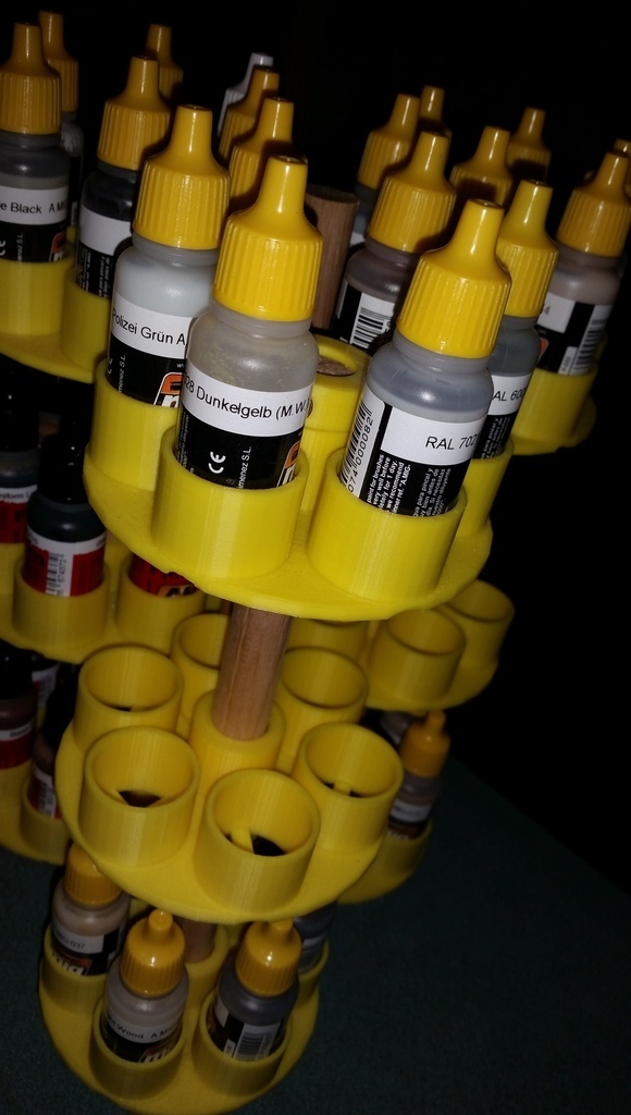 Free 3D file Rotating paint stand for 17ml Paint Bottles (AMMO of MIG