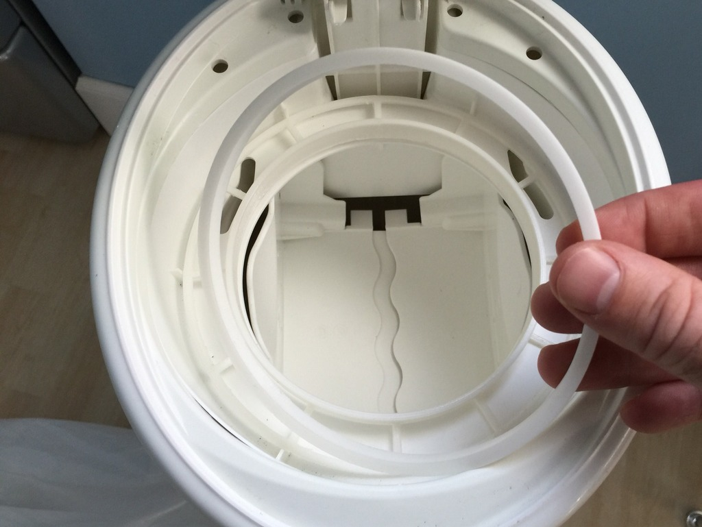 Archivo 3D gratuito Diaper Genie Bag Adapter・Objeto para descargar e