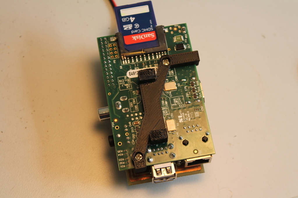 Free 3D file Raspberry Pi DIN rail mount 🔌・3D printing model to