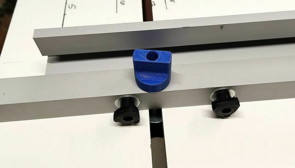 Dado di Serraggio ad Alette Drehhknauf M6 Adatto per Thule Box