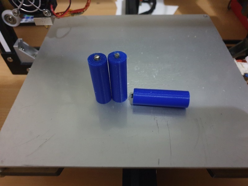 2 Adaptateurs Secteur Avec Piles Factices AA/AAA | Adaptateurs