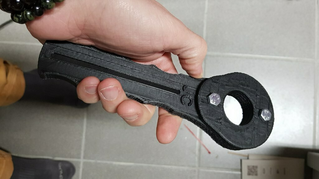 Free 3D file Vespa flywheel removal & mount tool・3D print model to