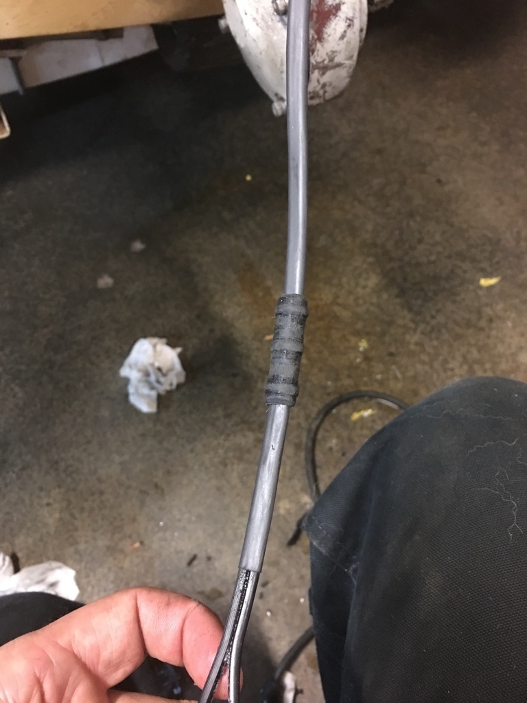 Free 3D file OMC outdrive electric shift wire grommet・Object to