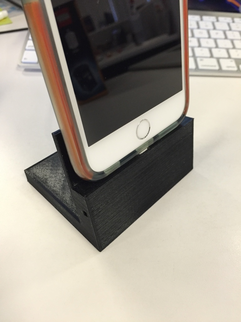 Free 3D file iPhone 6 Plus Tech21 Case Dock・3D printer design to ...
