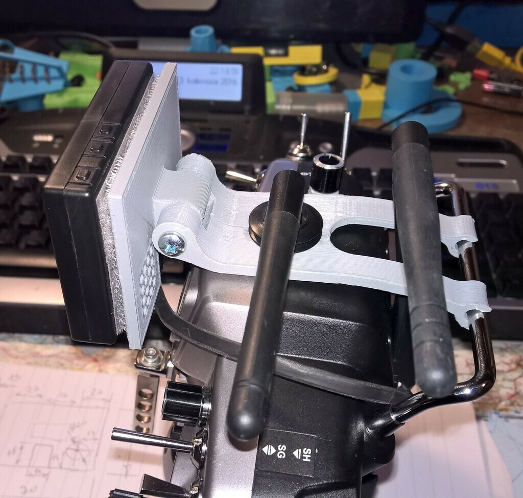 Accessoire RC Télémétrie - "Ordinateur Portable" échelle 1:10 Avec écran - Pour Voitures électriques