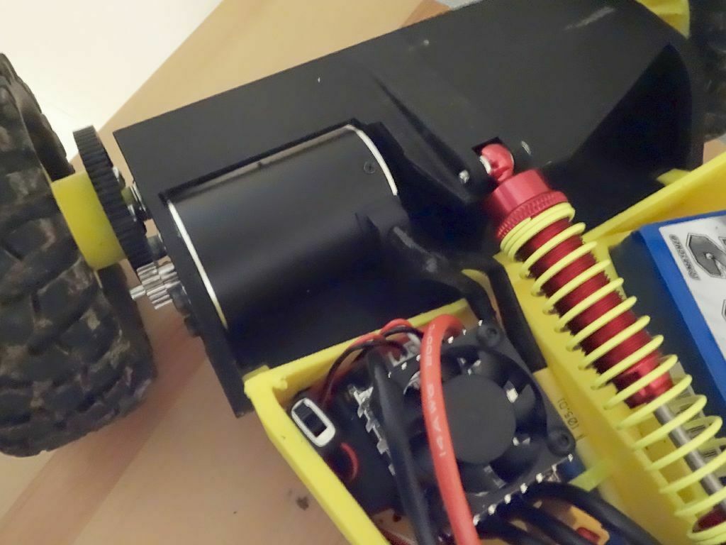 Free 3d file cheap and quick rc car easy to print 3d printable model