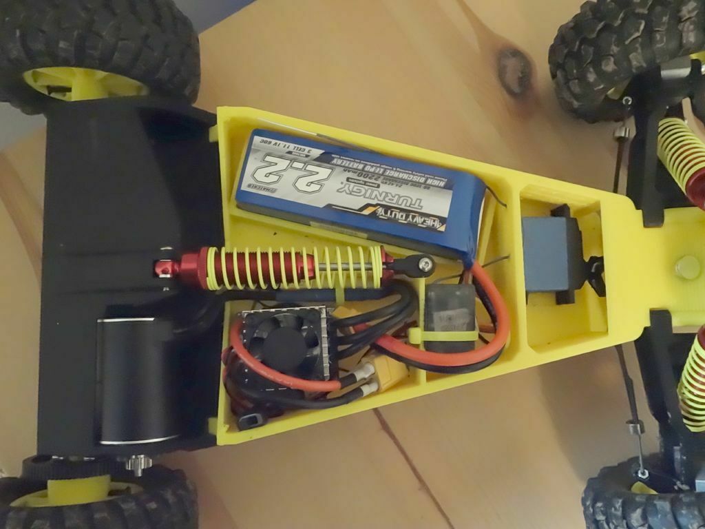 Free 3d file cheap and quick rc car easy to print 3d printable model