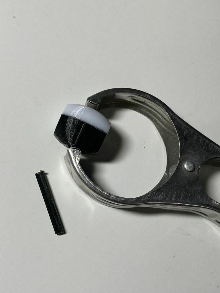 Free 3D file irobot front wheel replace・3D printing idea to download・Cults