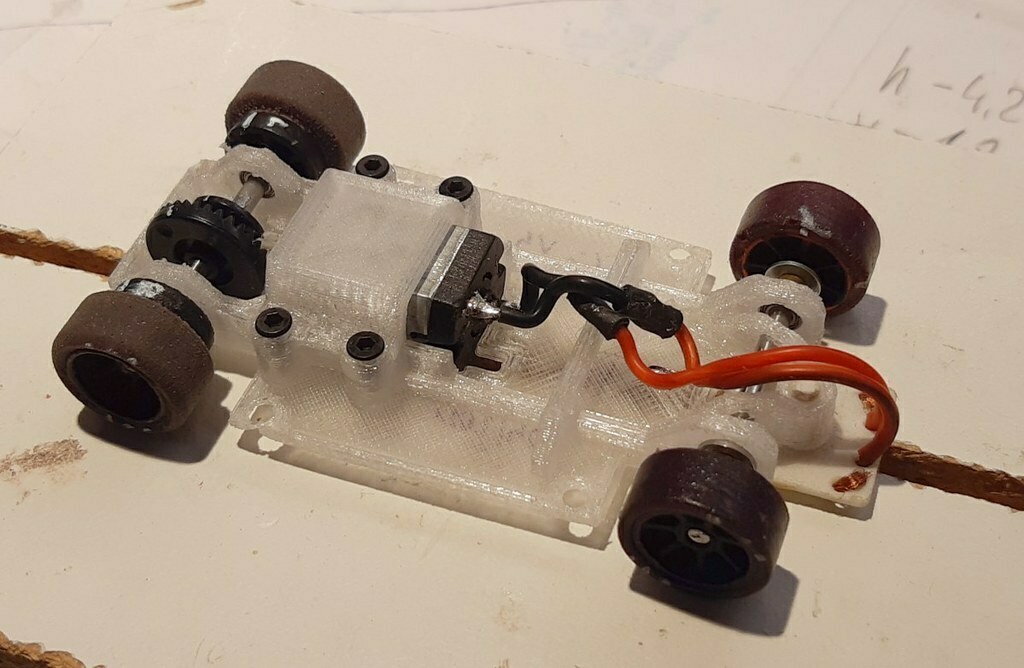 Free 3D file PDHPFF Chassis for 1/43 slotcar Renaul Clio diecast・3D