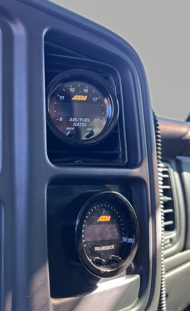 Free 3D file GMT800 Dash Gauge Holder 52mm・3D printing idea to