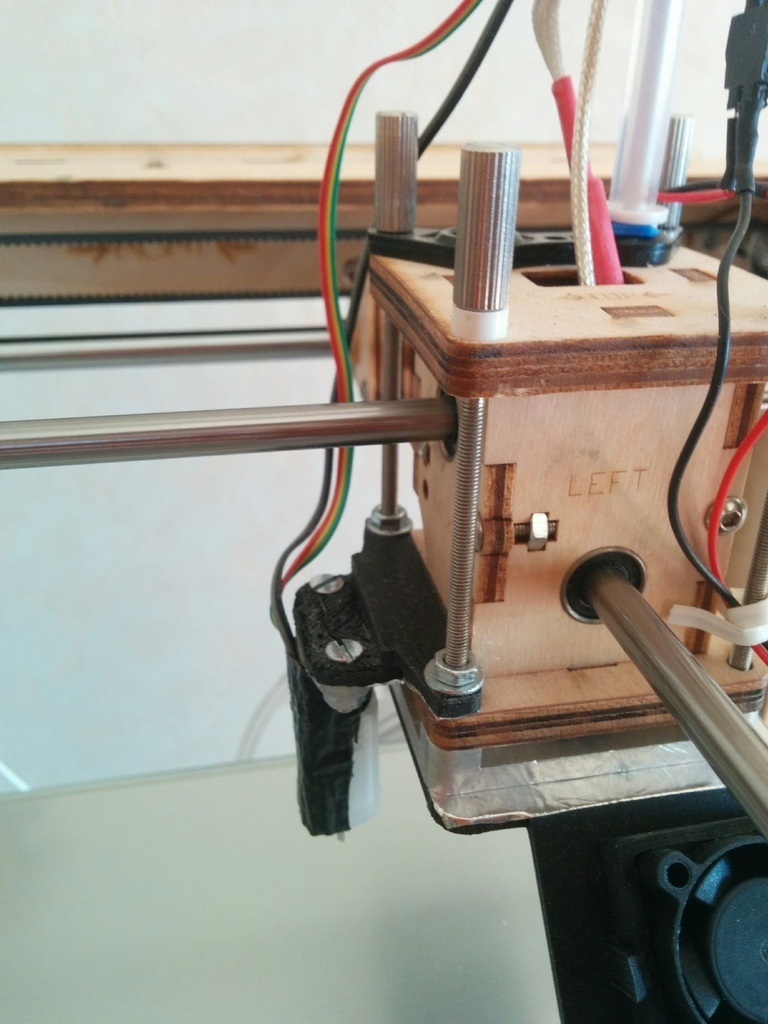 Free 3D file BLtouch sur Ultimaker Original+・3D printer design to