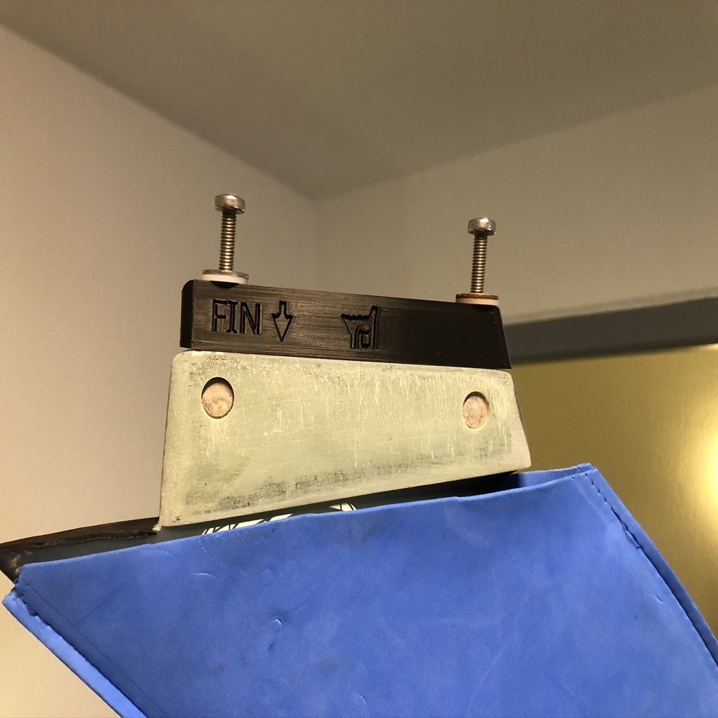 Free 3D file Windsurf Fin Adapter/Spacer Tuttlebox to Deep Tuttlebox Tuttlebox Adapter TB