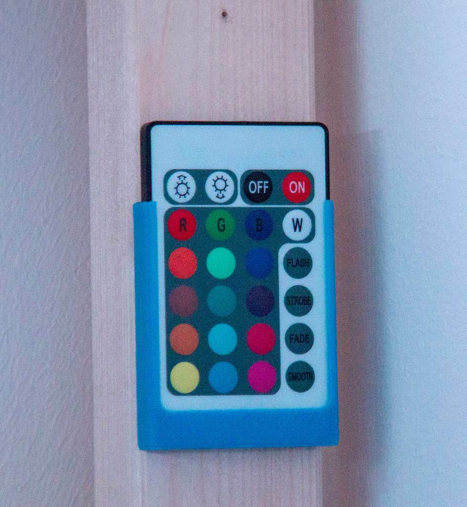 Free 3D file LED Remote control holder 🎛️・3D print design to download・Cults