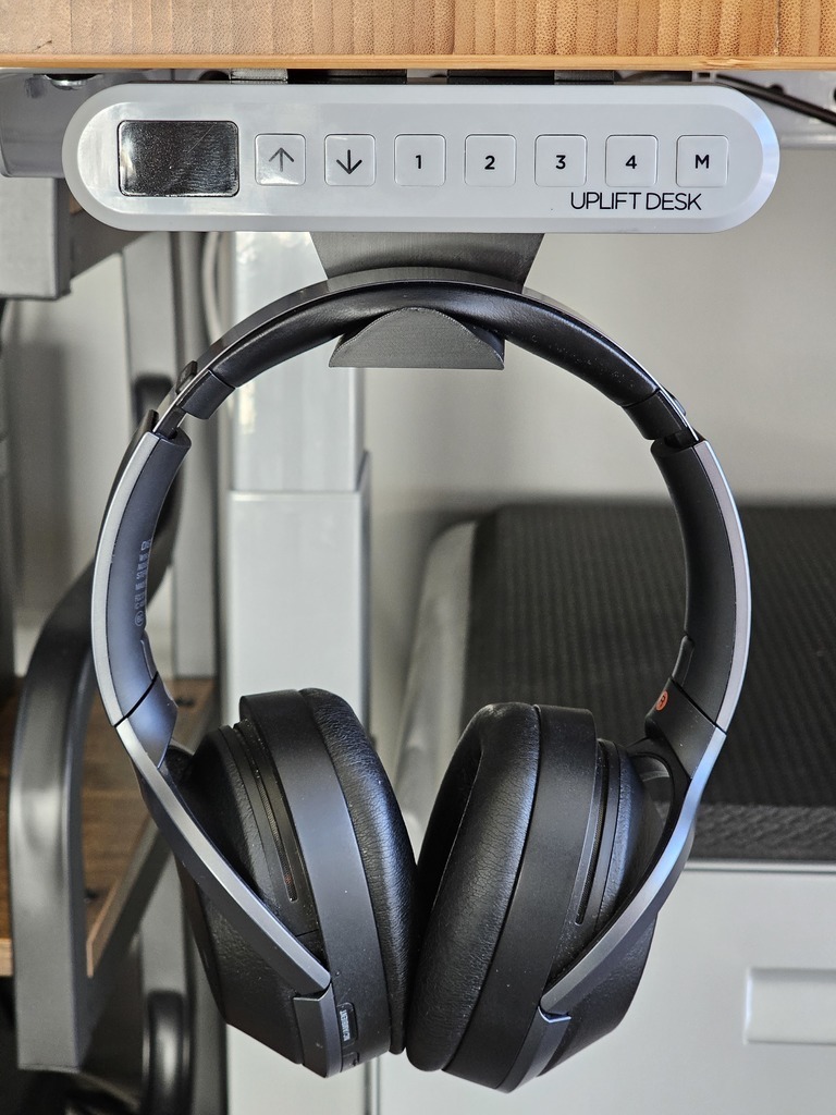 Free 3D file Uplift Desk Keypad Headphone Hook (flush keypad) 🎧・3D