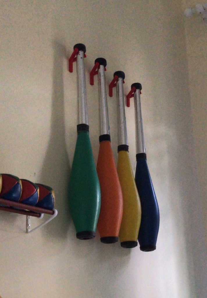 Free 3D file juggling club holder 🤹・3D printable design to download・Cults