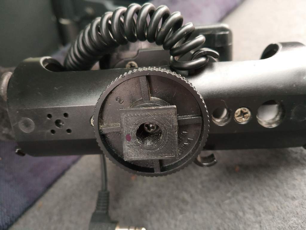 Free 3D file Rode VideoMic screw hot shoe adapter 🥵・3D printable model