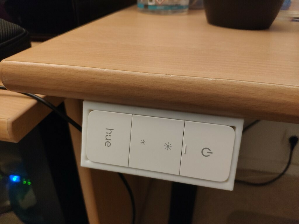 Free 3D file Philips Hue Dimmer Desktop Holder (for new dimmer) 🆕